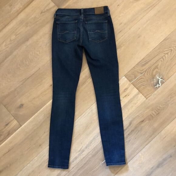Lucky Brand Women’s ‘Brooke Skinny’ Denim Jean (00/24) - Picture 2 of 4